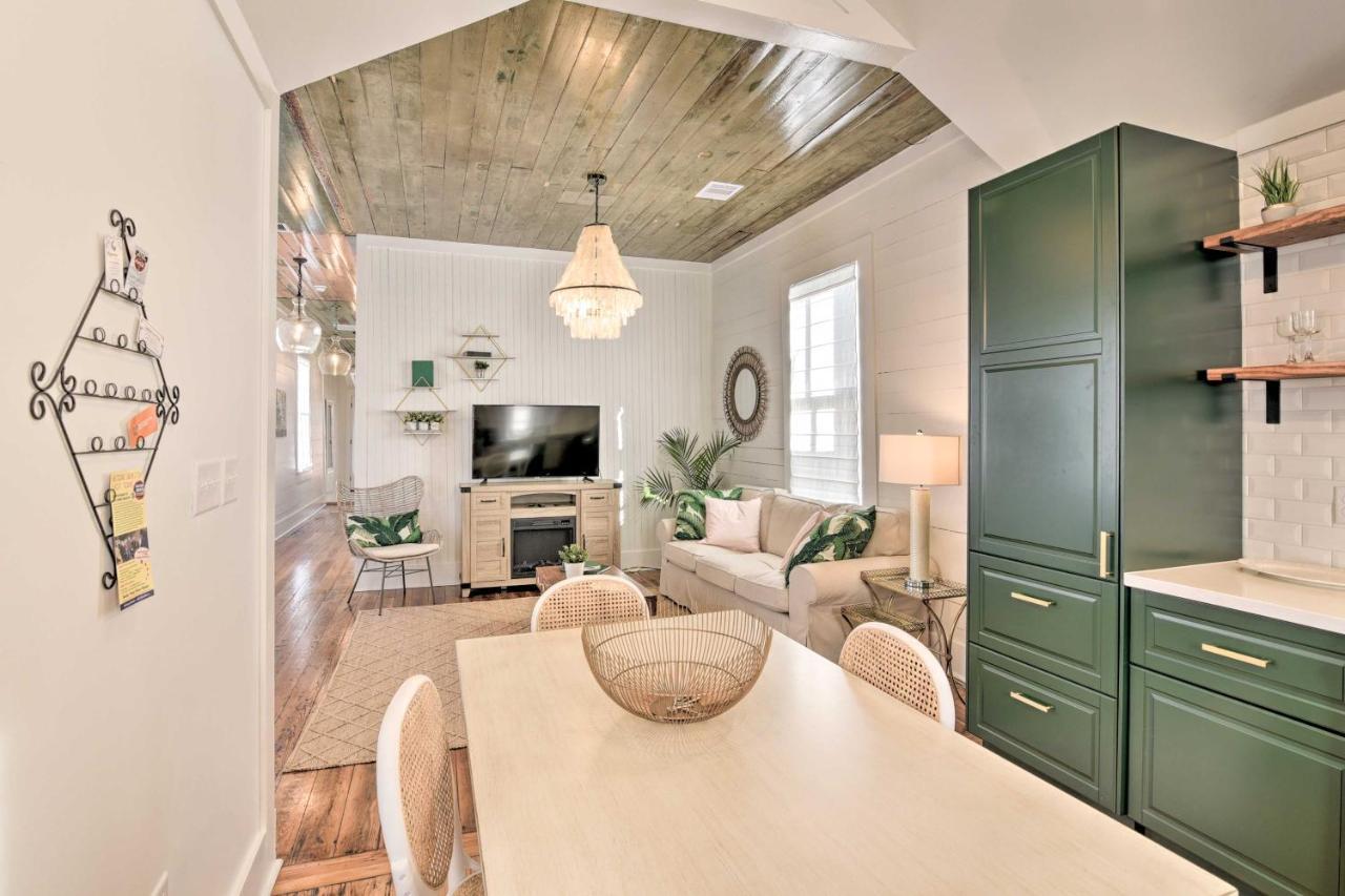 Bright Galveston Cottage Close To Beach And Strand Екстериор снимка