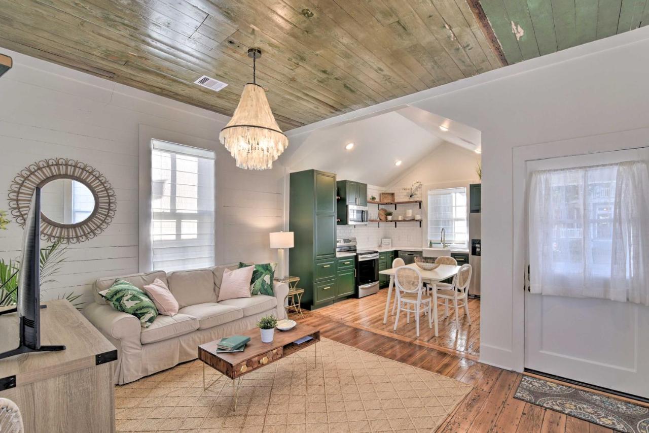 Bright Galveston Cottage Close To Beach And Strand Екстериор снимка