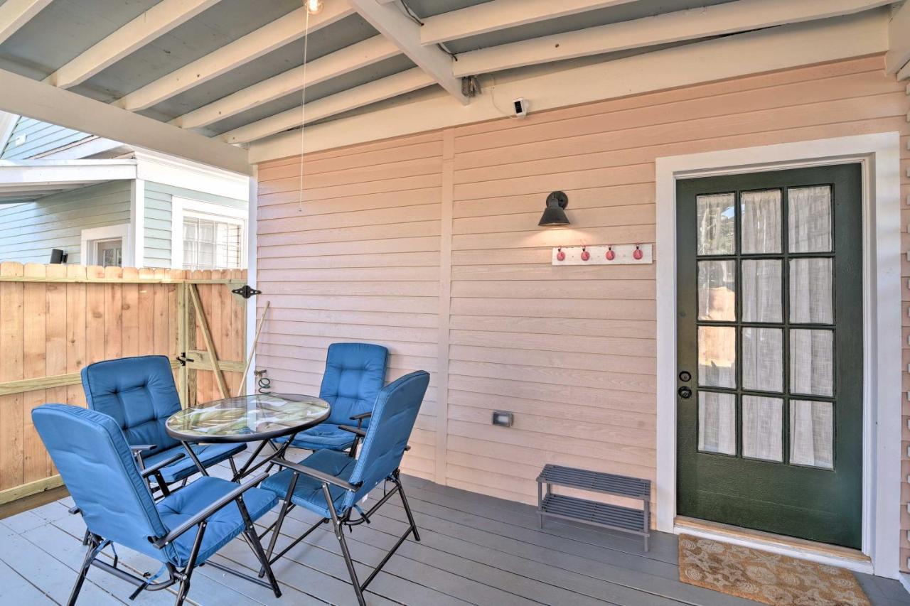 Bright Galveston Cottage Close To Beach And Strand Екстериор снимка